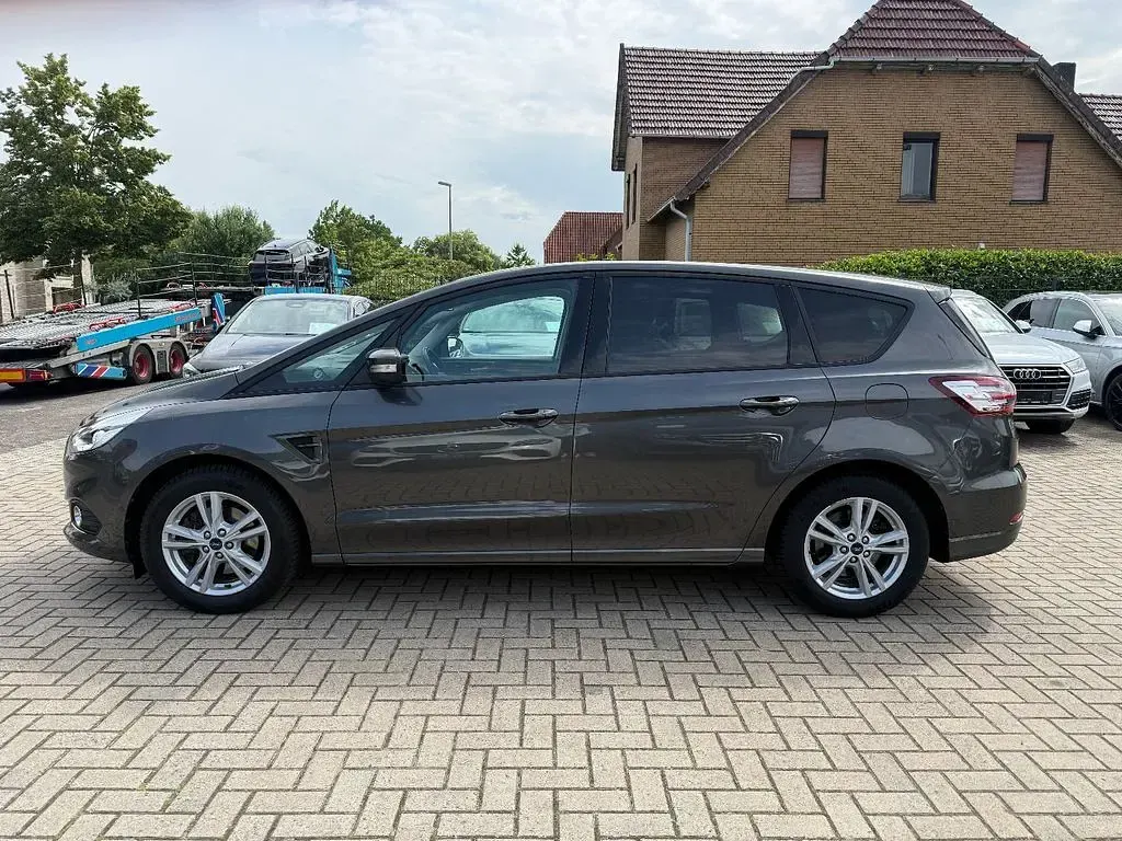 Gebraucht Ford S-MAX S 160 PS (117 kW) 2017 Grau Van / Kleinbus
