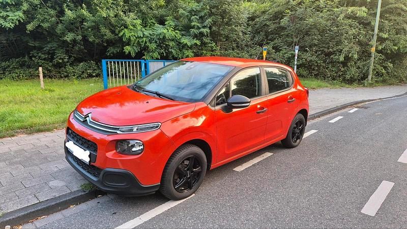 Orange Gebraucht 2017 Citroën C3 PureTech Kleinwagen | 4.750 € - Bild 1/4