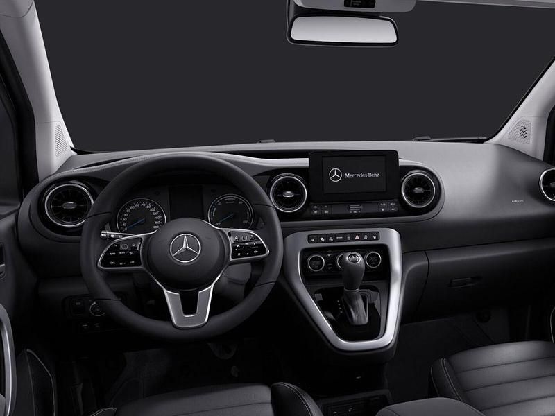 Gebraucht Mercedes EQT200 89 kW (122 PS) 2025 Grau Van / Kleinbus