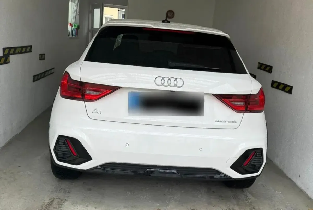 Gebraucht Audi A1 Comfort 110 PS (80 kW) 2022 Weiß SUV
