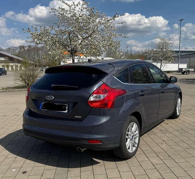 Gebraucht Ford Focus Titanium 182 PS (133 kW) 2014 Andere farben Limousine