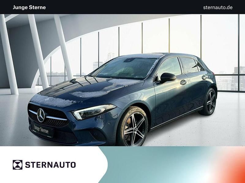 Gebraucht Mercedes A250 Progressive 218 PS (160 kW) 2021 Denimblau metallic Limousine