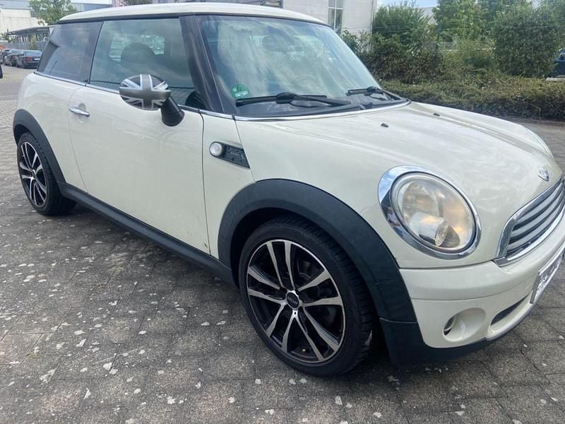 Weiß Gebraucht 2010 Mini ONE Kleinwagen | 2.990 € (Superpreis) - Bild 1/4