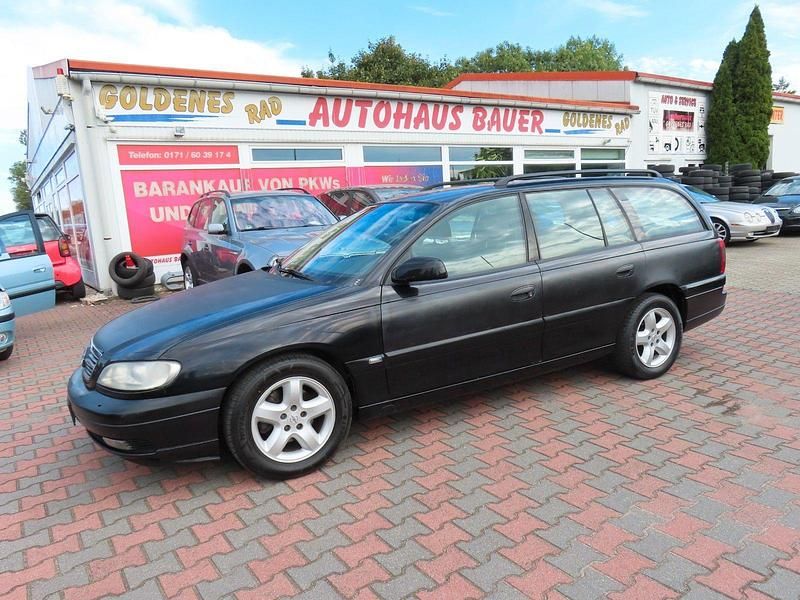 Schwarz Gebraucht 2003 Opel Omega Selection Kombi | 1.490 € (Teuer) - Bild 1/4