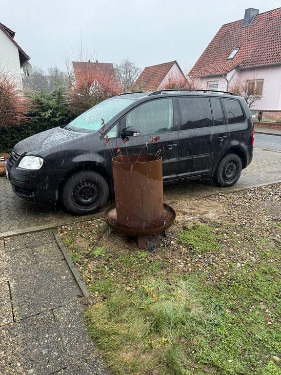 Gebraucht VW Touran Basis 102 PS (75 kW) 2004 Schwarz Van / Kleinbus