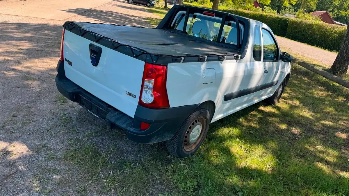 Gebraucht Dacia Pick up 68 PS (50 kW) 2009 Weiß Pickup