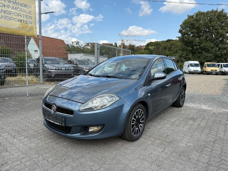 Blau Gebraucht 2012 Fiat Bravo Kleinwagen | 3.990 € (Fairer Preis) - Bild 1/4