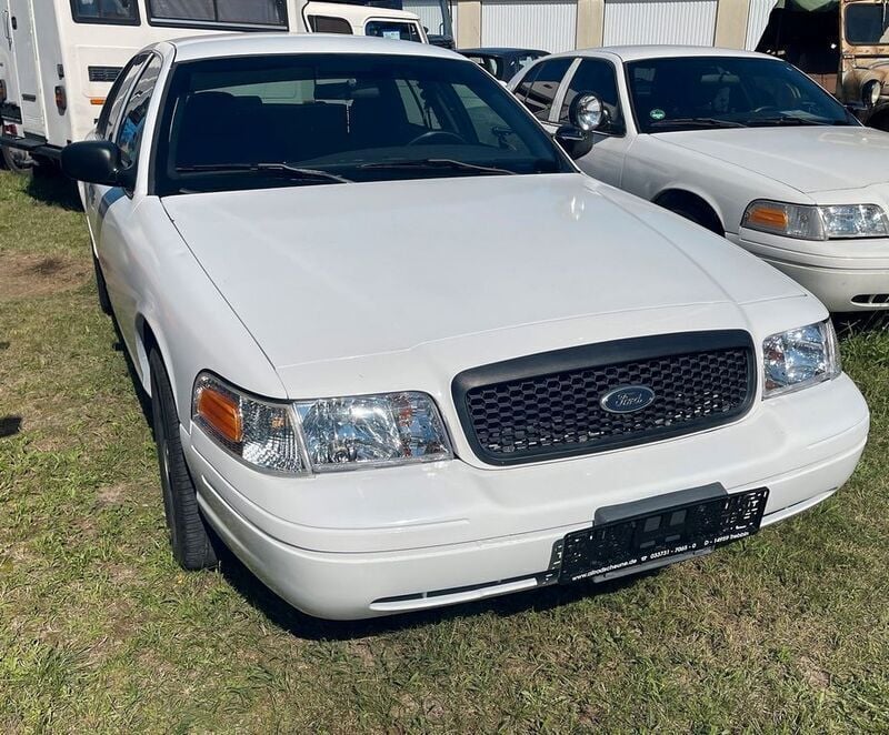 Weiß Gebraucht 2008 Ford Crown Victoria Limousine | 9.990 € - Bild 1/4