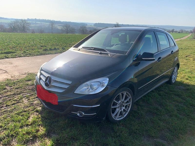 Gebraucht Mercedes B170 116 PS (85 kW) 2009 Schwarz Van / Kleinbus