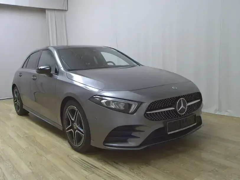 Gebraucht Mercedes A220 AMG line 190 PS (139 kW) 2021 Grau Limousine