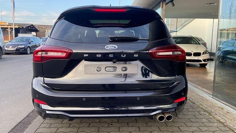 Gebraucht Ford Focus ST-Line X 155 PS (114 kW) 2025 Schwarz Limousine