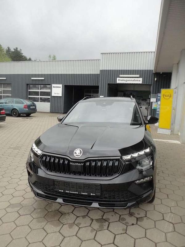 Schwarzmagic perleffekt Gebraucht 2025 Skoda Kamiq Monte Carlo SUV | 27.990 € (Etwas zu teuer) - Bild 1/4