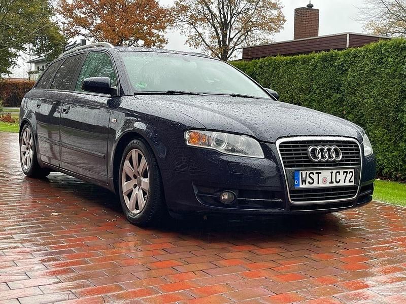 Blau Gebraucht 2005 Audi A4 Kombi | 2.444 € (Superpreis) - Bild 1/4