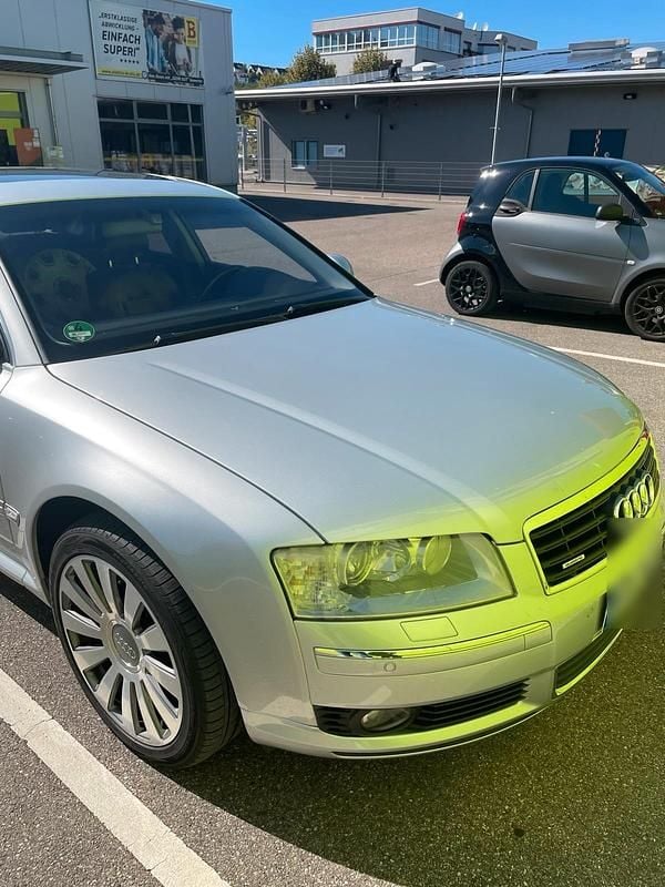 Silber Gebraucht 2003 Audi A8 Basis Limousine | 7.000 € (Etwas zu teuer) - Bild 1/4