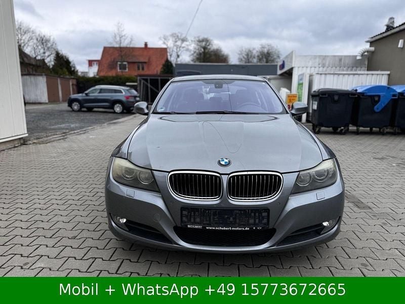 Gebraucht BMW 325 218 PS (160 kW) 2009 Grau Limousine