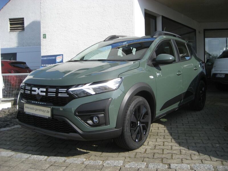 Grün Neu 2025 Dacia Sandero Expression Kleinwagen | 17.200 € (Fairer Preis) - Bild 1/4