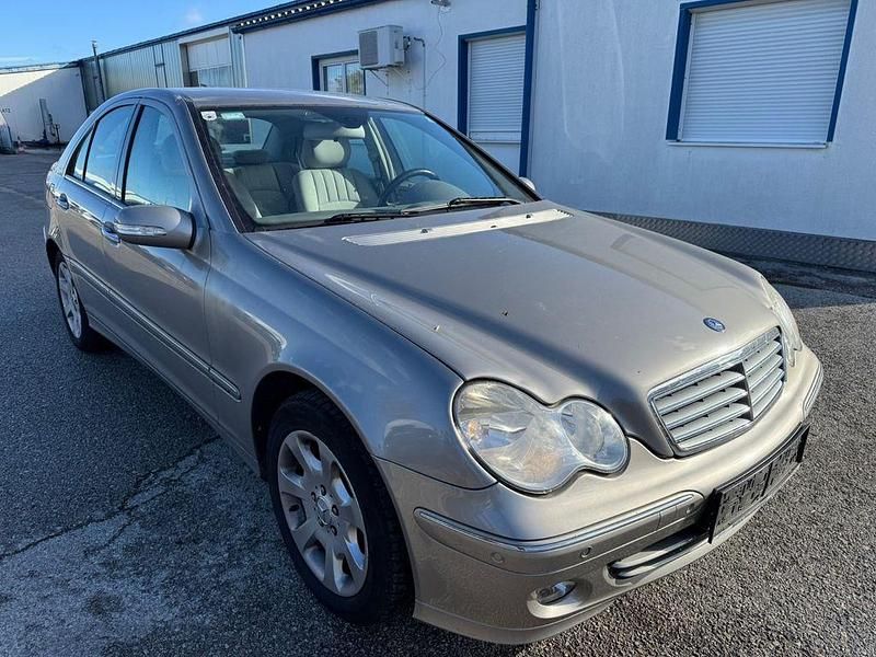 Gebraucht Mercedes C200 122 PS (89 kW) 2006 Silber Limousine