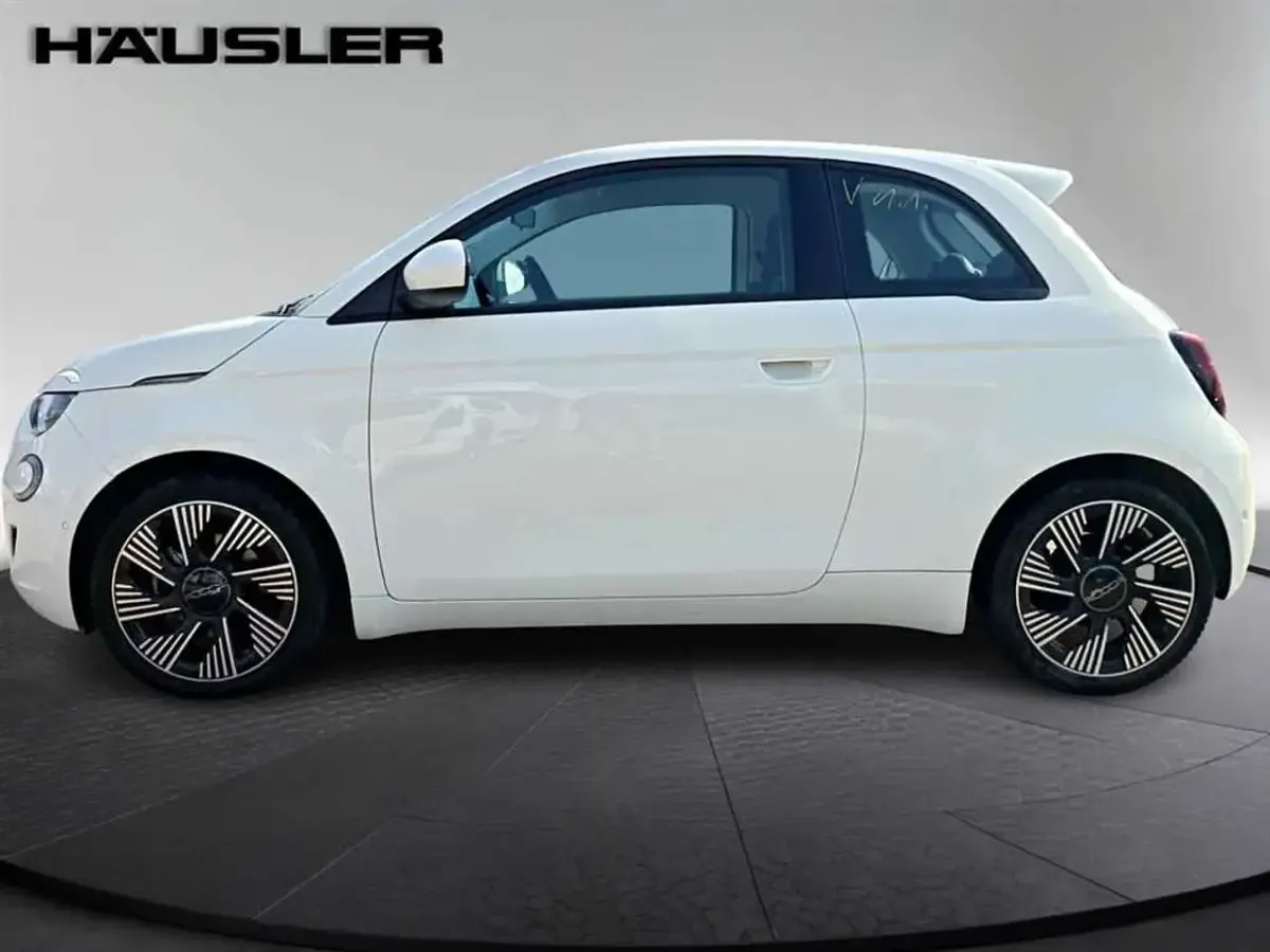 Gebraucht Fiat 500e 86 kW (118 PS) 2023 Weiß Kleinwagen