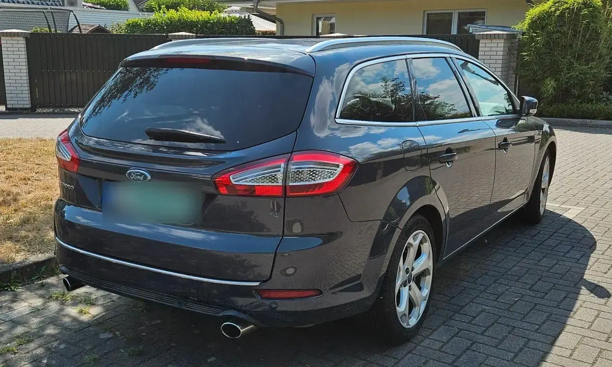 Gebraucht Ford Mondeo Titanium 200 PS (147 kW) 2014 Grau Kombi