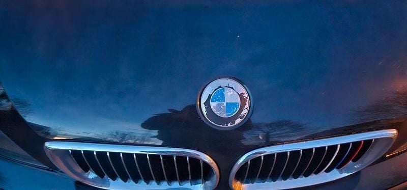 Schwarz Gebraucht 2003 BMW 325 Lifestyle Limousine | 4.000 € (Fairer Preis) - Bild 1/4