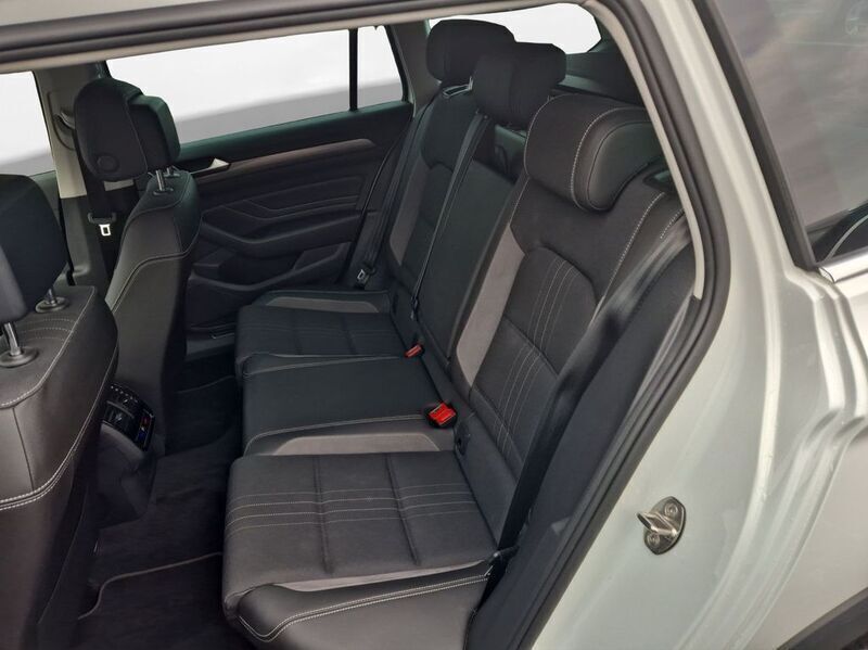 Gebraucht VW Passat Alltrack 200 PS (147 kW) 2022 Weiß Kombi