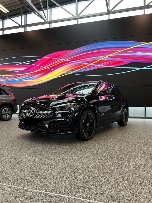 Schwarz Gebraucht 2024 Mercedes GLA250 SUV | 47.000 € (Etwas zu teuer) - Bild 1/4