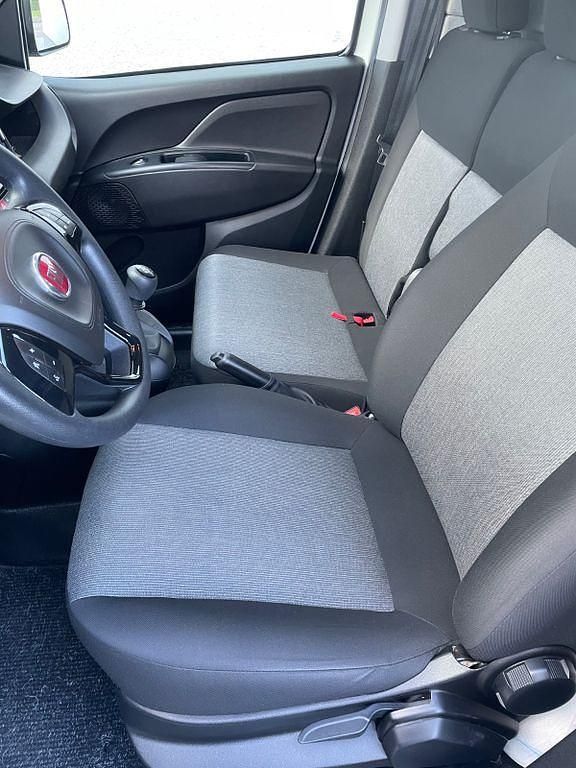 Gebraucht Fiat Doblò 101 PS (74 kW) 2020 Weiß Van / Kleinbus