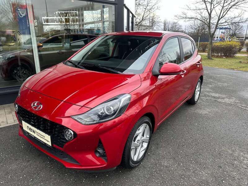 Dragon red / met Gebraucht 2022 Hyundai i10 Edition 30 Kleinwagen | 13.000 € (Guter Preis) - Bild 1/4