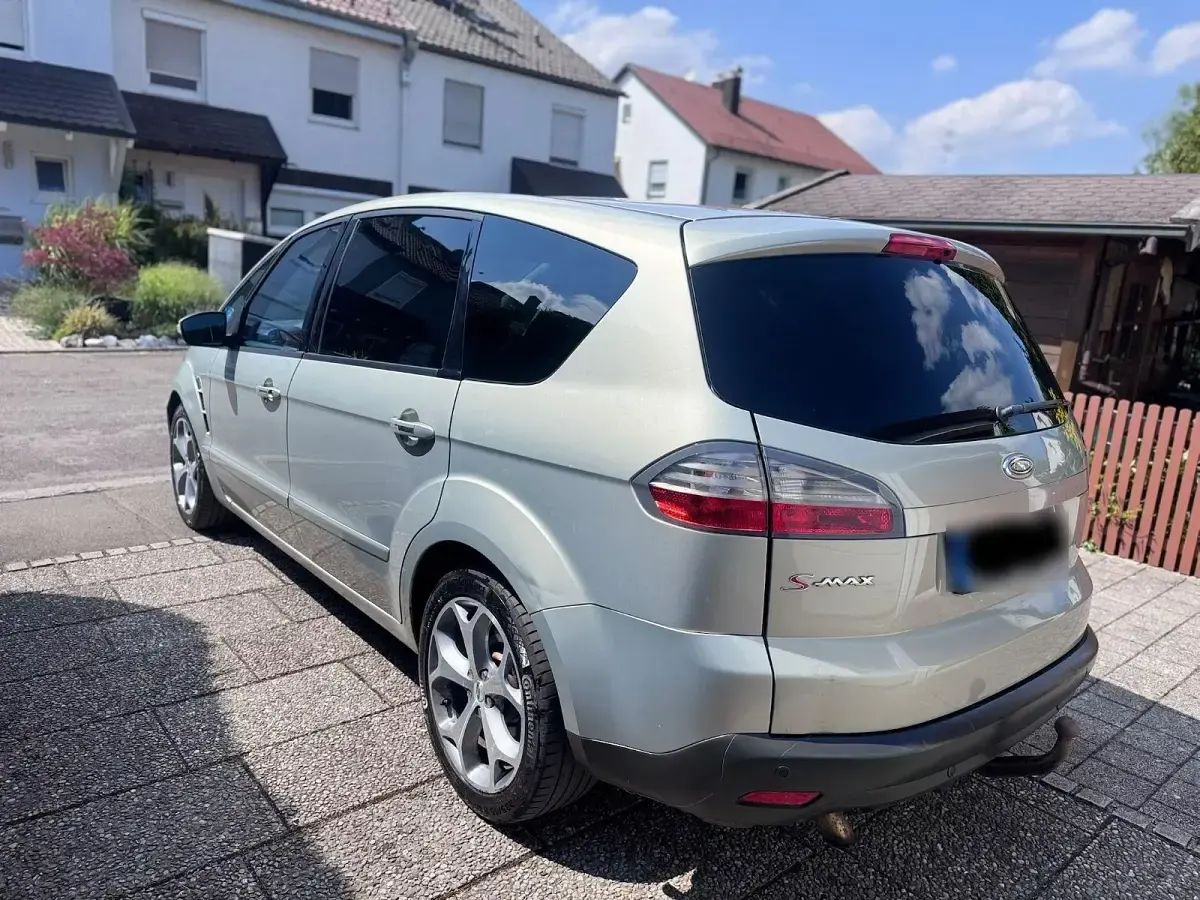 Gebraucht Ford S-MAX Titanium 140 PS (102 kW) 2009 Beige Van / Kleinbus