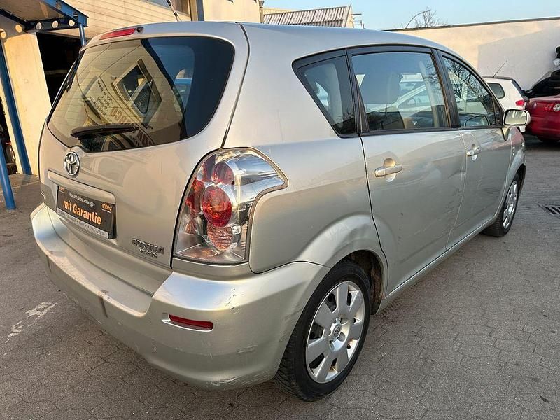 Gebraucht Toyota Corolla Verso 129 PS (94 kW) 2005 Silber Van / Kleinbus