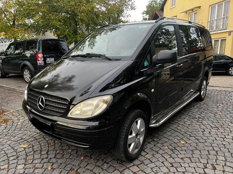 Schwarz Gebraucht 2010 Mercedes Viano Van / Kleinbus | 7.900 € (Superpreis) - Bild 1/4