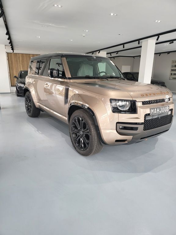 Braun Neu 2025 Land Rover Defender SUV | 165.950 € - Bild 1/4