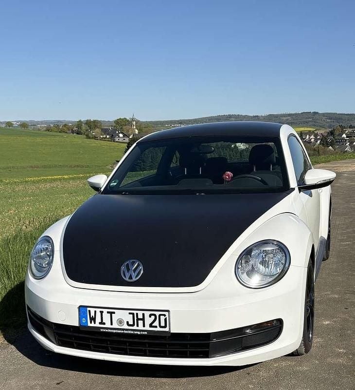 Second-hand VW Beetle Basis 105 CP (77 kW) 2013 Alb Hatchback