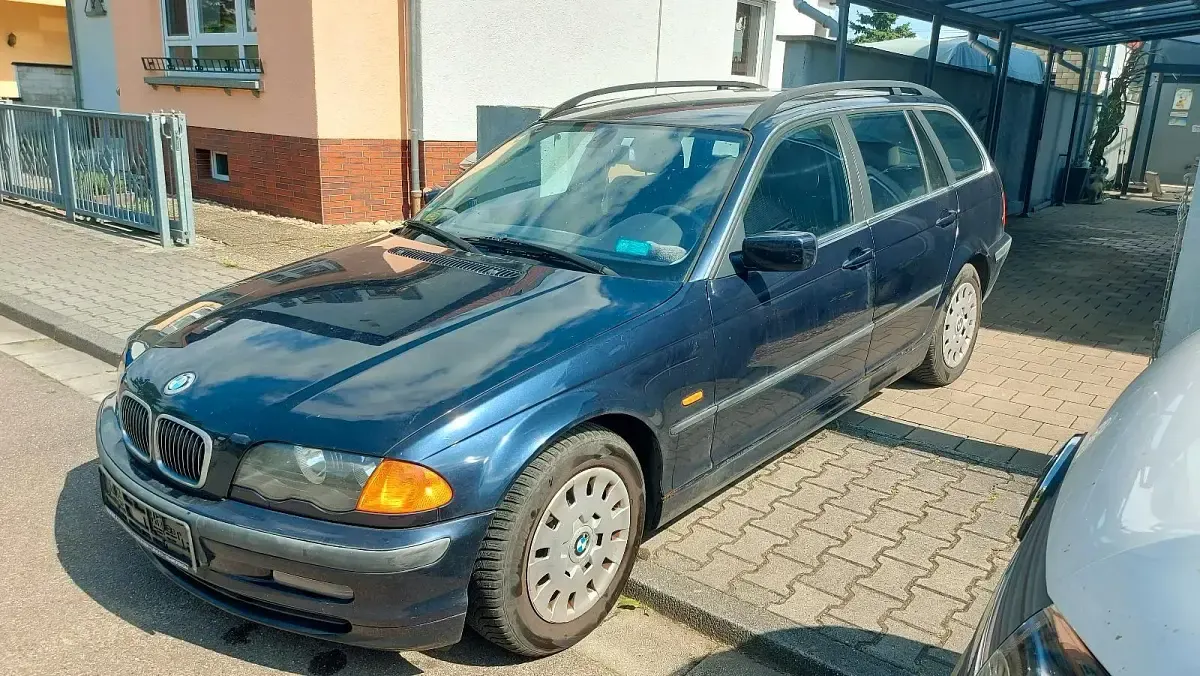 Używany BMW 320 150 KM (110 kW) 2000 Niebieski Kombi