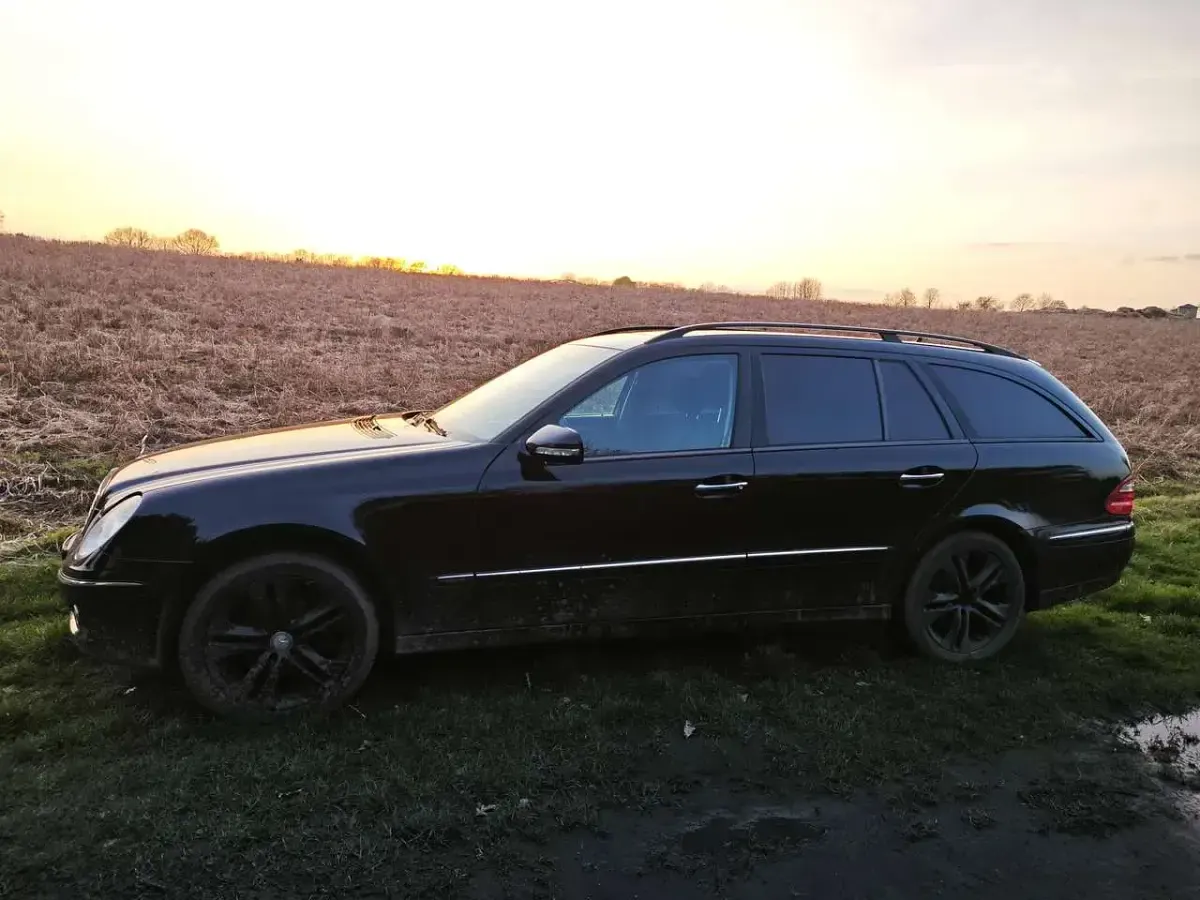Gebraucht Mercedes E280 190 PS (139 kW) 2007 Schwarz Kombi