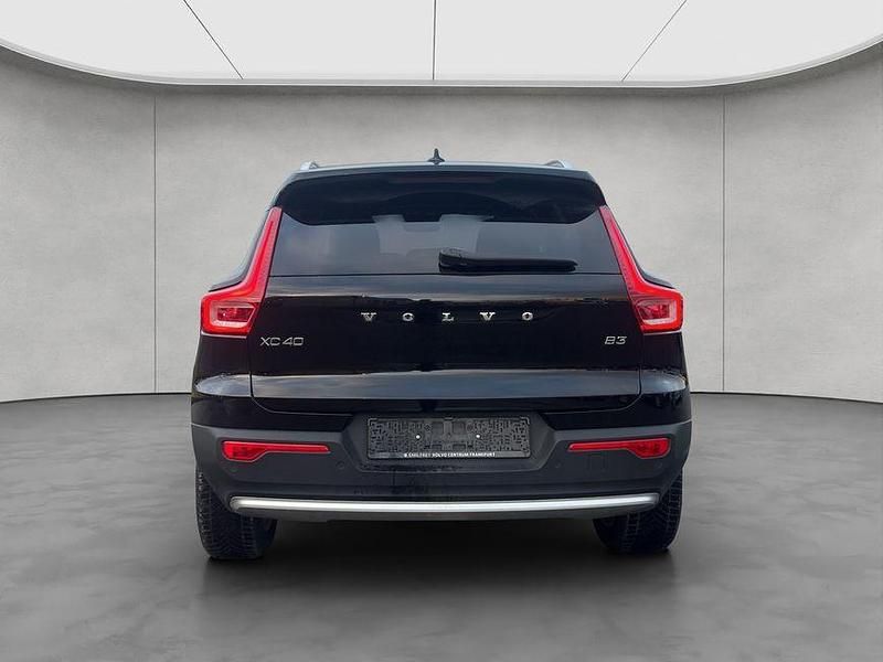 Gebraucht Volvo XC40 Core 163 PS (119 kW) 2024 Schwarz SUV