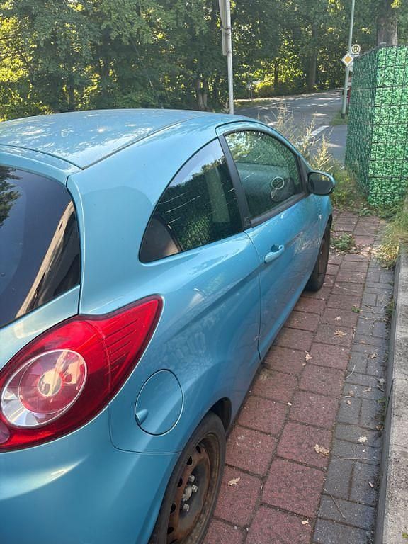 Blau Gebraucht 2011 Ford Ka Ambiente Kleinwagen | 1.500 € (Superpreis) - Bild 1/4
