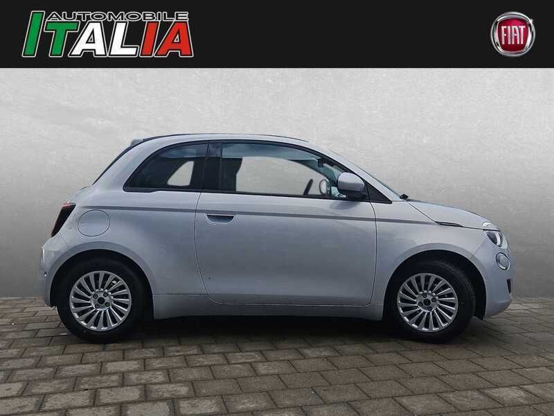Neu Fiat 500e 69 kW (95 PS) 2025 Andere farbe Cabrio