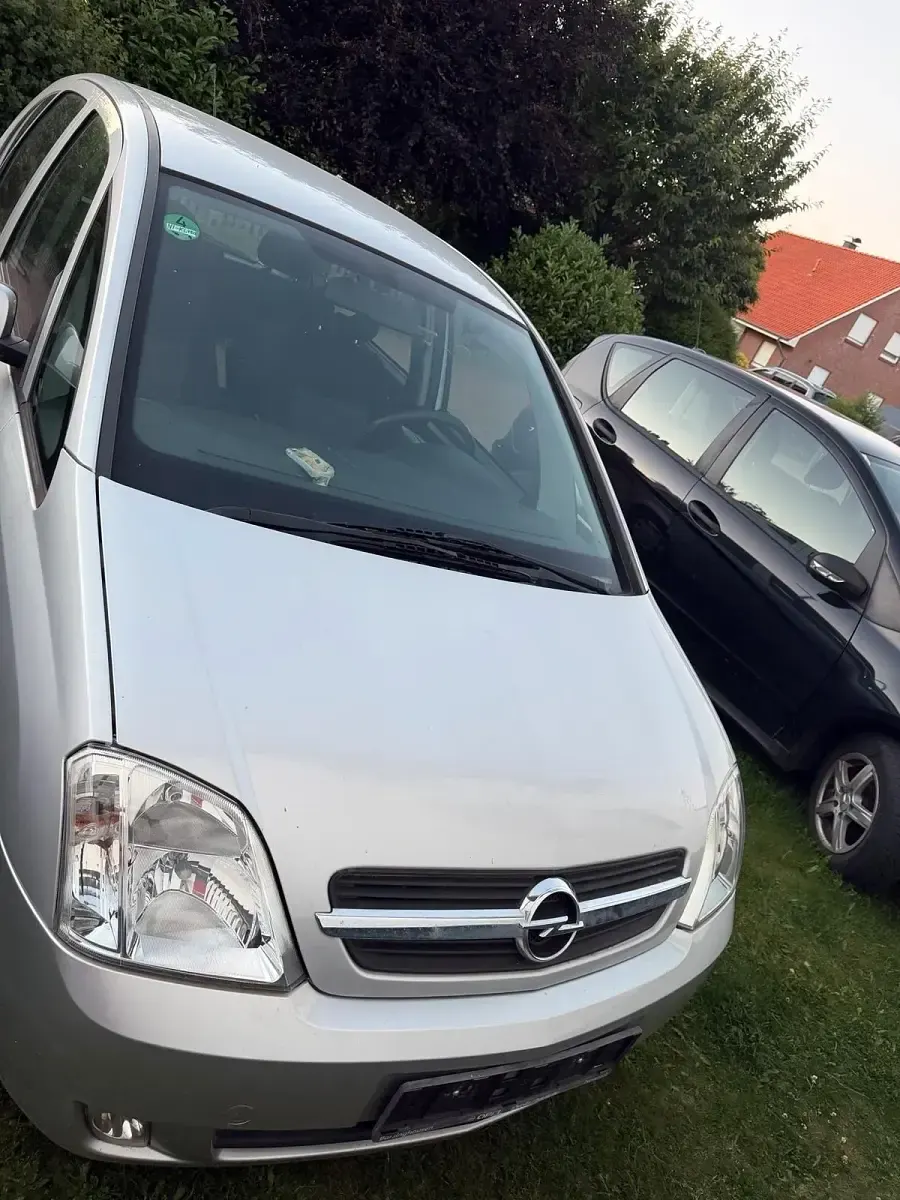 Gebraucht Opel Astra 63 PS (46 kW) 2005 Silber Limousine
