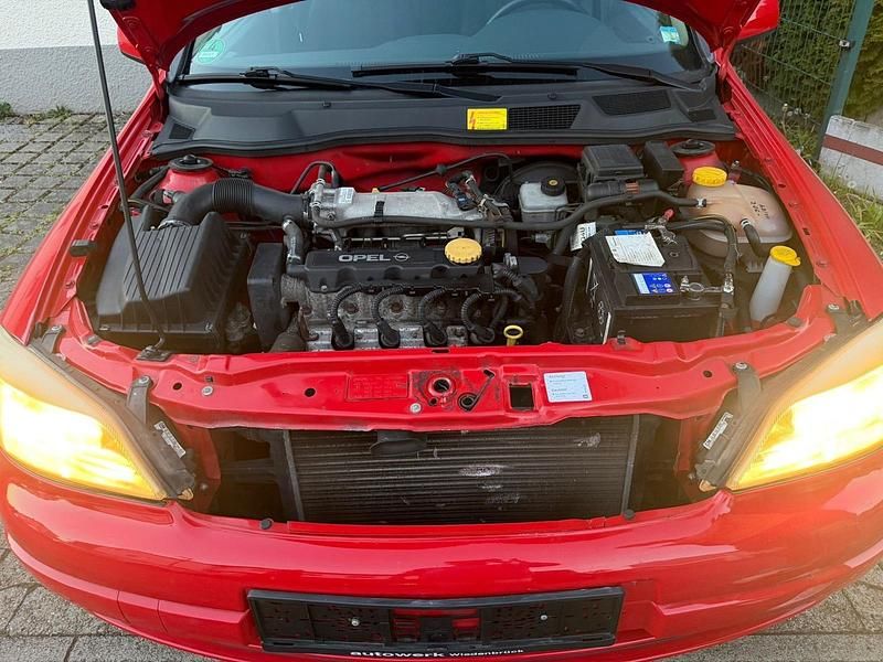 Second-hand Opel Astra 84 CP (61 kW) 2001 Roșu Break