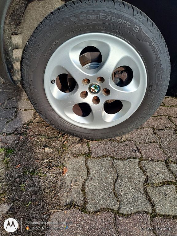 Silber Gebraucht 2005 Alfa Romeo 147 Distinctive Kleinwagen | 1.750 € (Fairer Preis) - Bild 1/4