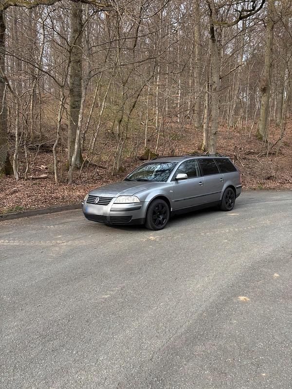 Gebraucht VW Passat 130 PS (95 kW) 2003 Silber Limousine