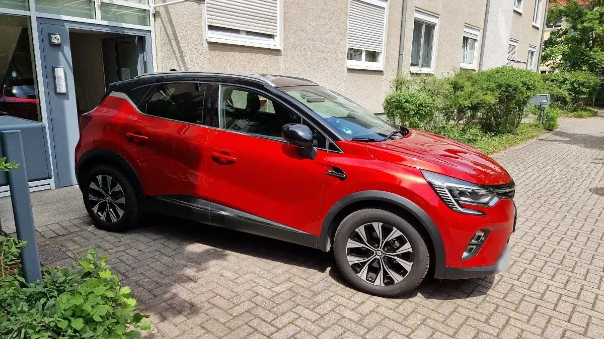 Gebraucht Renault Captur Techno 140 PS (102 kW) 2024 Rot SUV