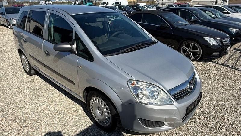 Gebraucht Opel Zafira Selection 140 PS (102 kW) 2009 Silber Van / Kleinbus