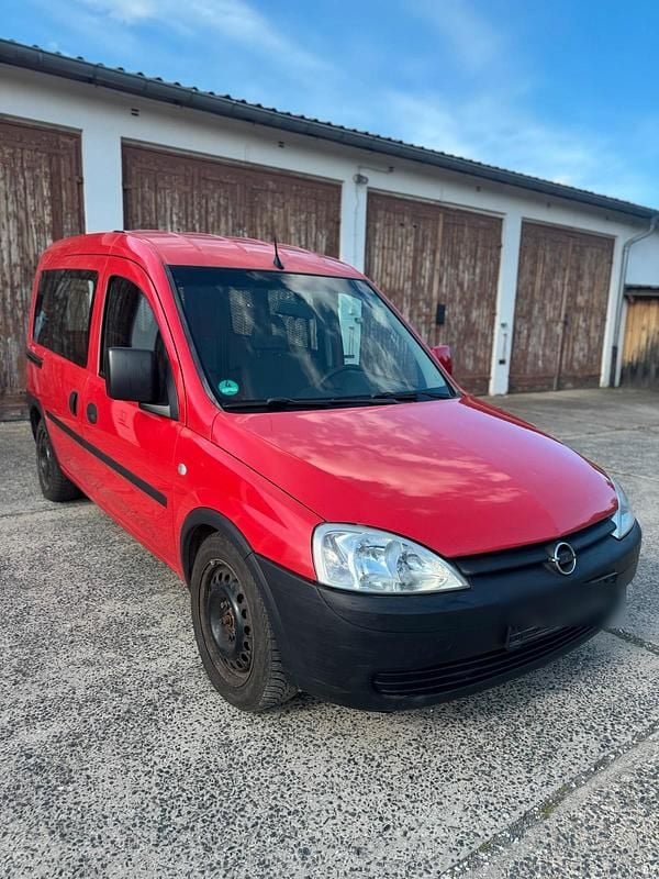 Rot Gebraucht 2005 Opel Combo Van / Kleinbus | 2.550 € (Fairer Preis) - Bild 1/4