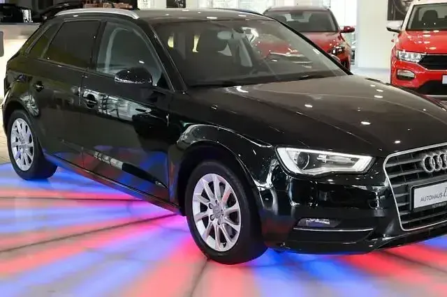Gebraucht Audi A3 Attraction 150 PS (110 kW) 2015 Schwarz Limousine