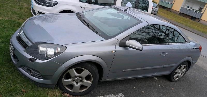 Silber Gebraucht 2008 Opel Astra Cabriolet Cabrio | 2.399 € - Bild 1/4