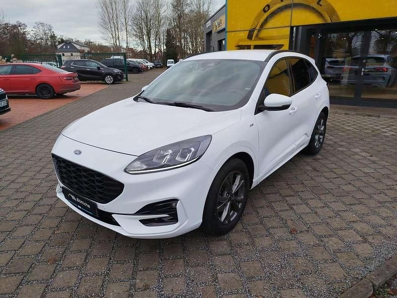 Gebraucht Ford Kuga ST-Line 150 PS (110 kW) 2021 Frostweiß SUV