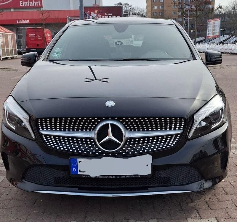 Gebraucht Mercedes A160 Edition 102 PS (75 kW) 2017 Schwarz Limousine