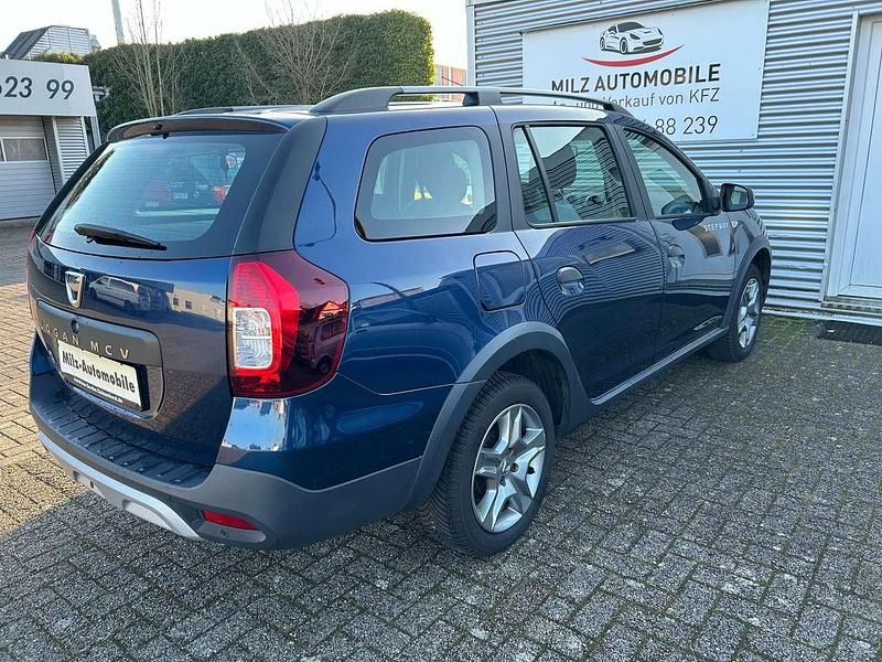 Gebraucht Dacia Logan Stepway 90 PS (66 kW) 2018 Blau cosmos Kombi